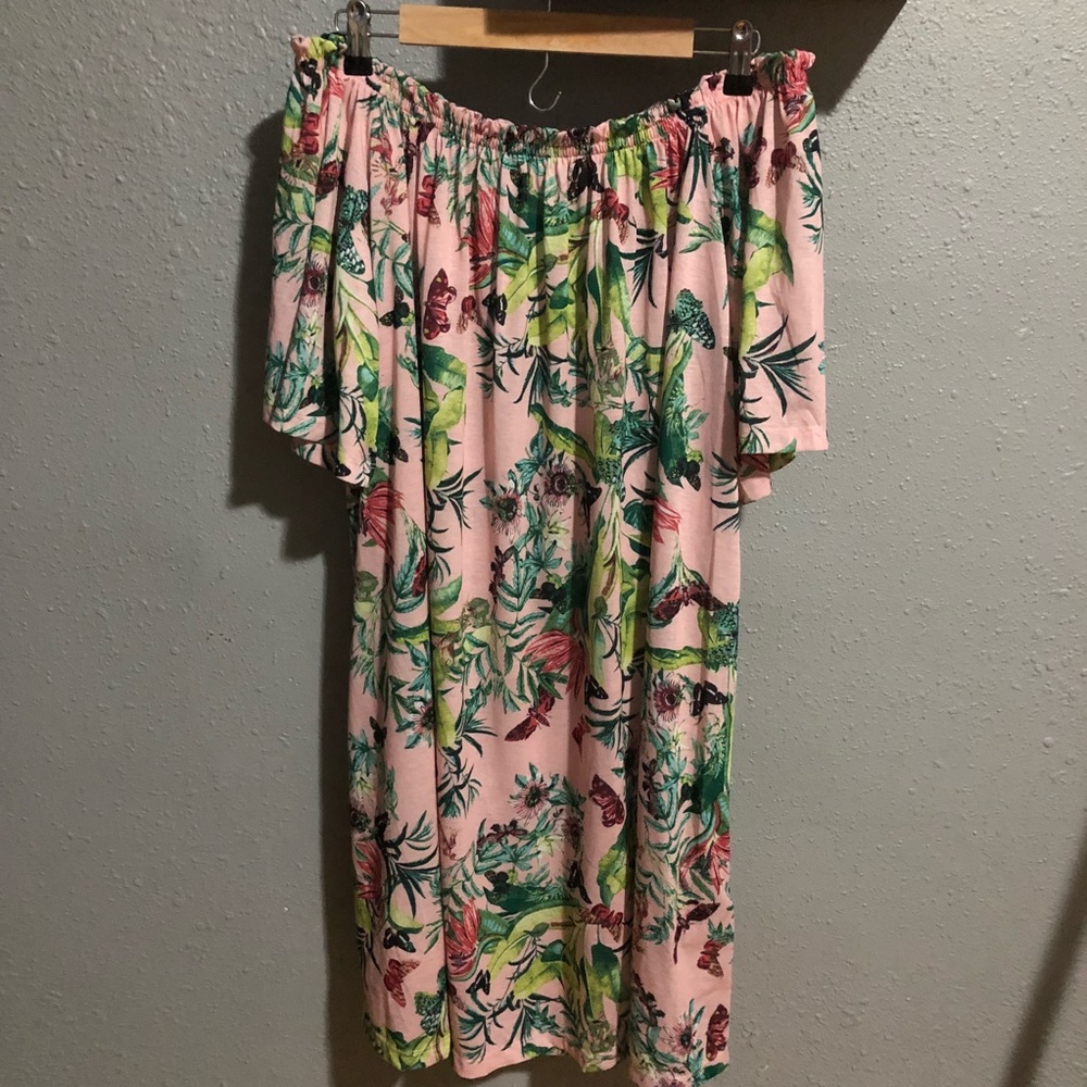 🔥5/$10 Sale 🆕 NWOT H&M Patterned Dress
